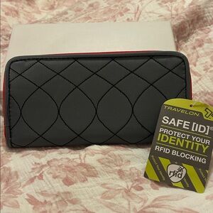 Travelon Wallet NWT